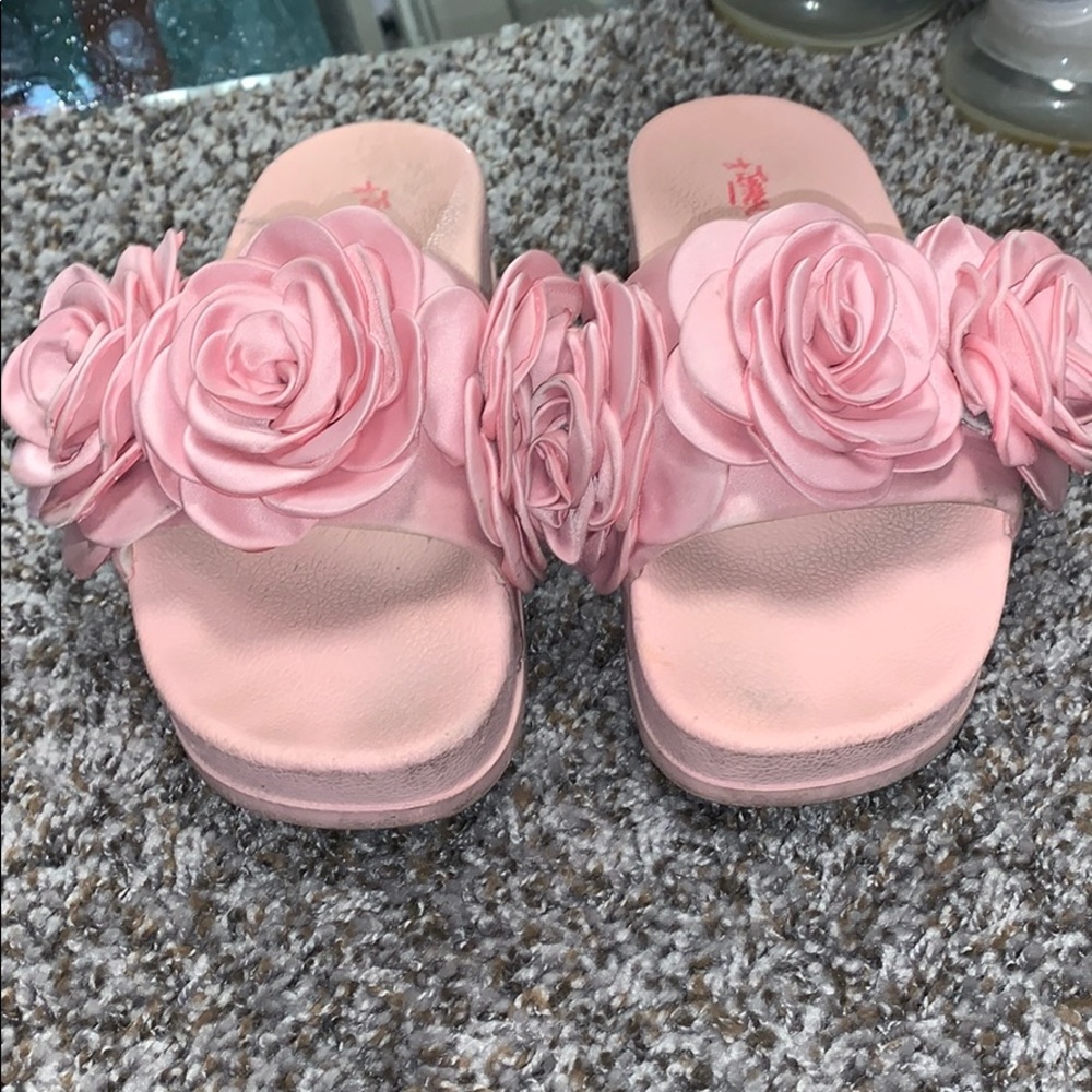 Platform pink flower sandal
